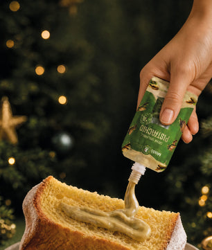 Pandoro Classico Madò con Bustina di Crema al Pistacchio - Madò Creme